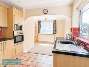 Kitchen- click for photo gallery